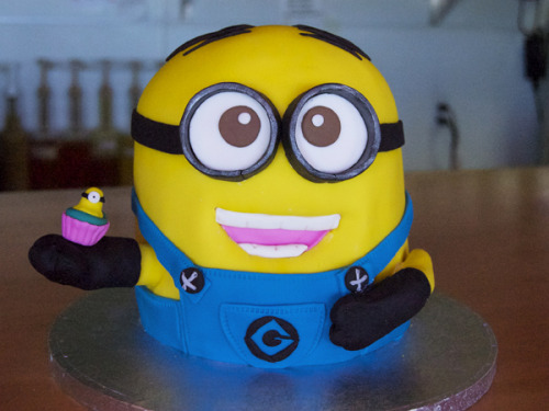 Dave the Minion Cake!