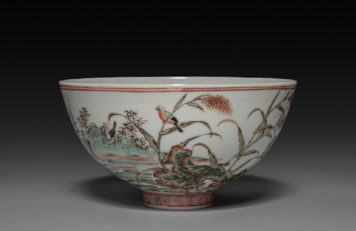 cma-chinese-art:Bowl with Waterfowl on a Lotus Pond, 1662-1722, Cleveland Museum of Art: Chinese Art