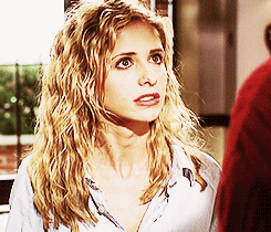 watchtowersonline:Buffy Anne Summers wavy hair appreciation Season four