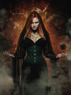 gothicandamazing:    Model: Revena Photo: The Mad Hatter Imaginarium Welcome to Gothic and Amazing|www.gothicandamazing.org  