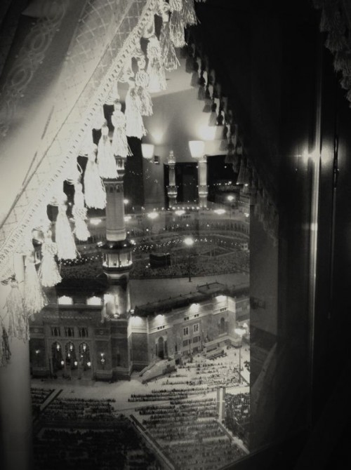 Prayers at Masjid al-Haram from Hotel WindowOriginally found on: onesiraat