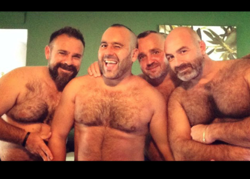 darkstar02:  manlyandhairy:  Hi ;)  I wanna join them.