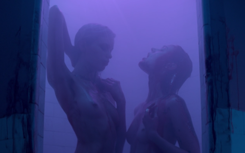 filmaticbby:The Neon Demon (2016)dir. Nicolas Winding Refn