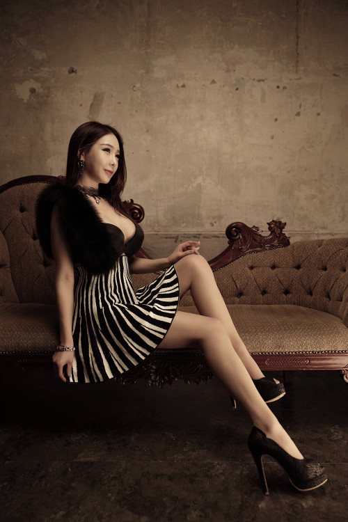 kormodels:  Uhm Ji Ah  Ipo adult photos