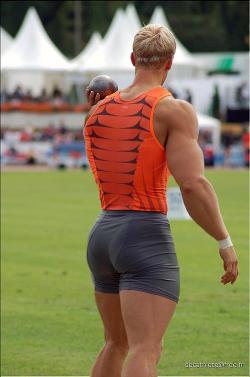 buttmuscled:  No words… 