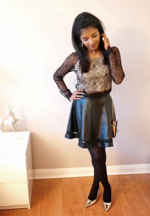 fashion-tights: New Years Eve Top: Missguided Skirt: Boohoo Clutch: New Look Choker: New Look Heels:
