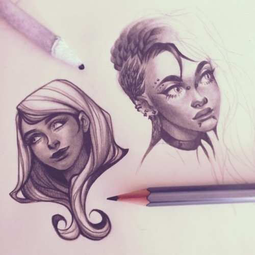 fryingtoilet:  ☕️ #girls #artistsoninstagram #art #sketch #pencildrawing #traditional