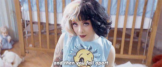 Daily Celebrity Gifs