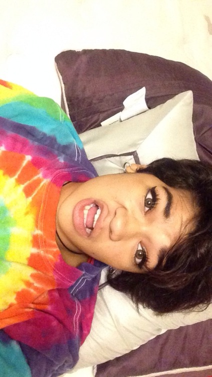 sacredresidence:  i like to make funny faces lol