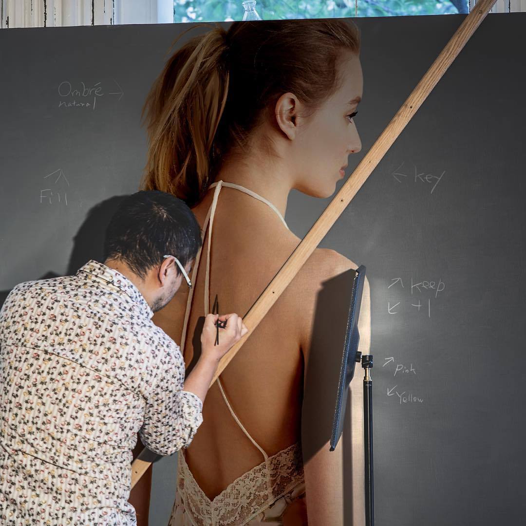 crossconnectmag:  Remarkable Large-Scale Paintings Reveal the Power of Photorealism