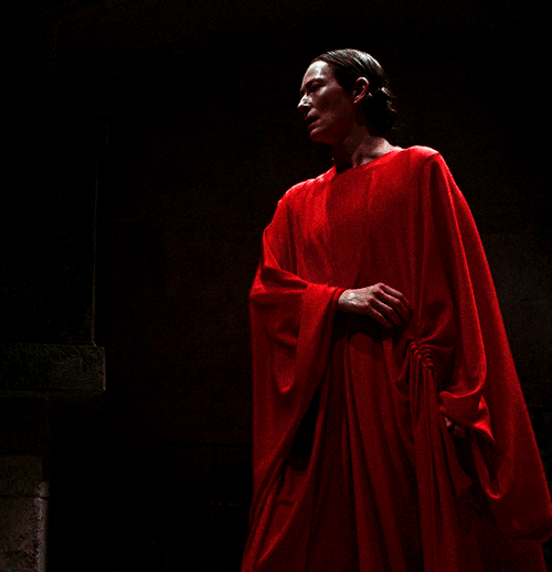 boneybarnes:   31 DAYS OF HALLOWEEN ↳ DAY #10: SUSPIRIA (2018) • dir. Luca Guadagnino   “Why is everyone so ready to think the worst is over?”