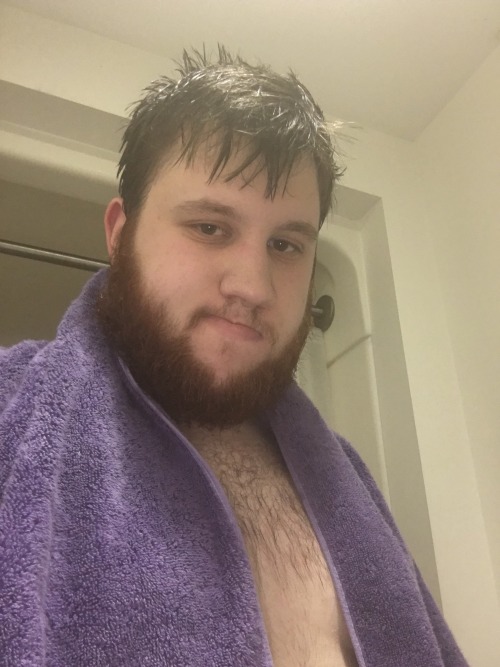 fuzzyredcub:Post shower - All clean and smelling great! 