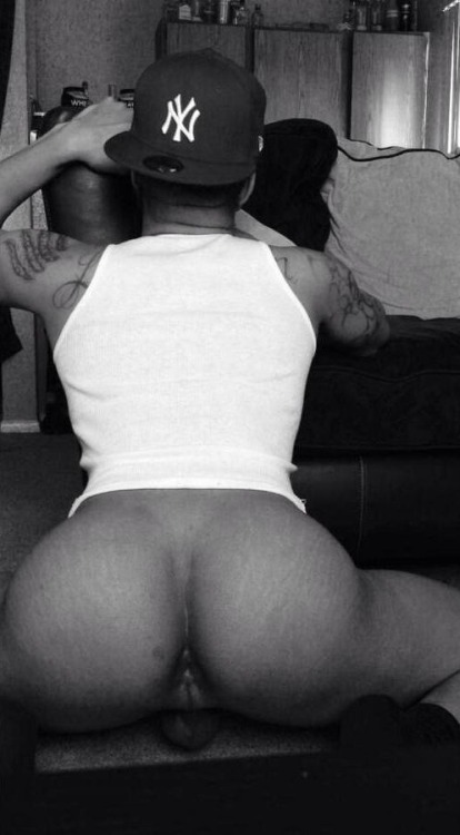 juseatthedamncake:  www.JUSEATTHEDAMNCAKE.tumblr.com