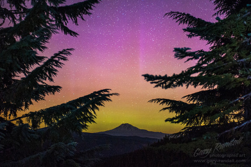 Mount Adams Aurora by Gary Randall on Flickr.