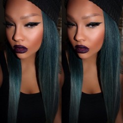 sonjdradeluxe:  Bleached brows, bold liner, dark lip 