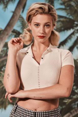 Porn celebs-uhq:Lili Reinhart photos