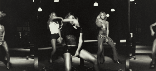 donatella eats me out
