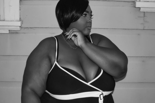 Fat Black Mod • “Draw the line” color block bodysuit from @fashionnovacurve 3x • #fatandfree #novaba