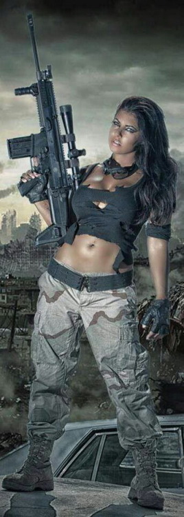 girlandguns:  Girl With Gun  follow me at : http://girlandguns.tumblr.com/