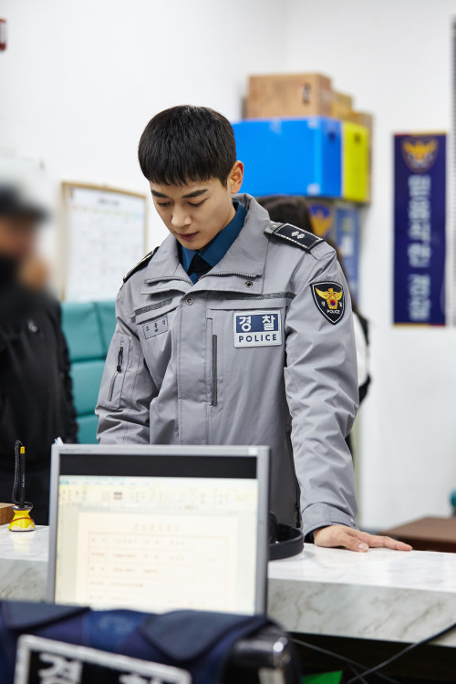 [ Naver] CHOI MINHO  as police officer Oh Dong Sik  in ‘Lovestruck in the City’ CHOI MIN