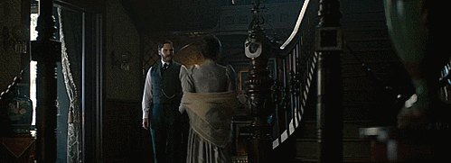 awesomethingsandsuch:Laszlo staring at MaryBonus: