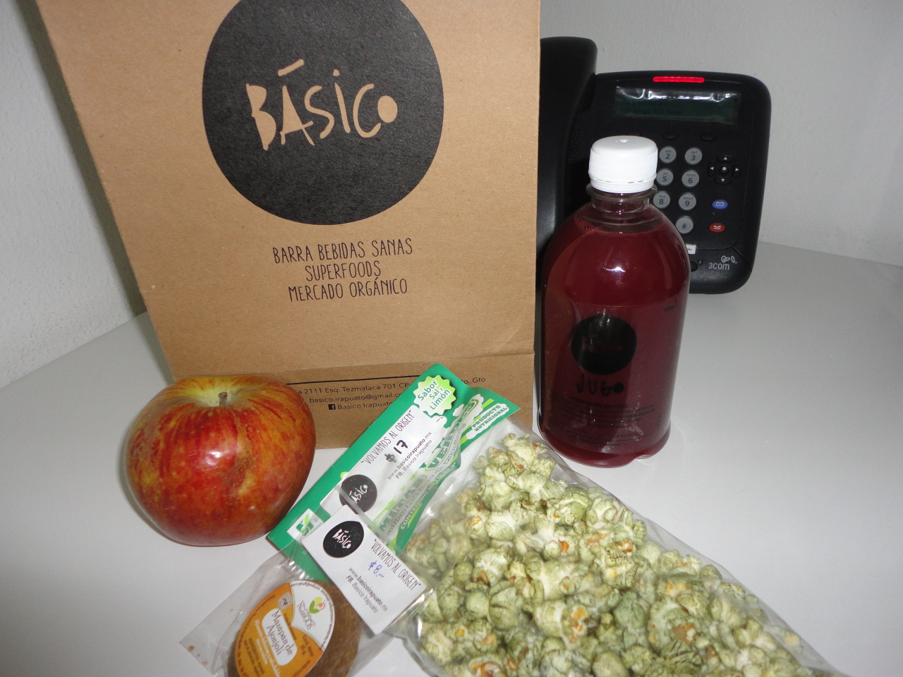 my fatburn juice, healthy popcorn, apple @ Basico Irapuato