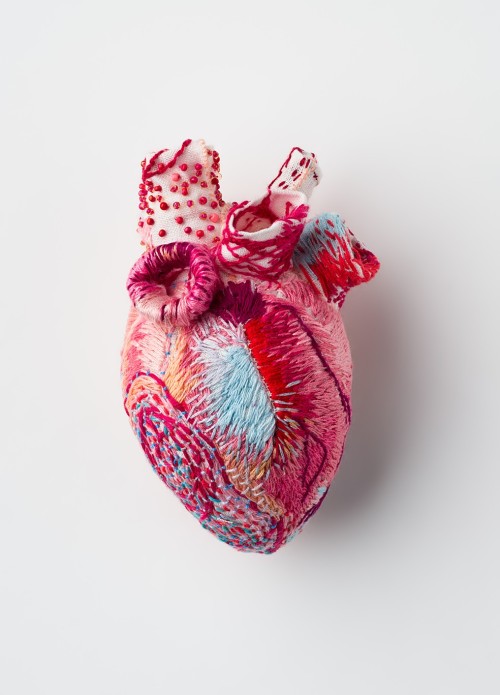 themedicalstate:Hearts of Absent WomenLike many Korean families, artist Ema Shin’s relatives m