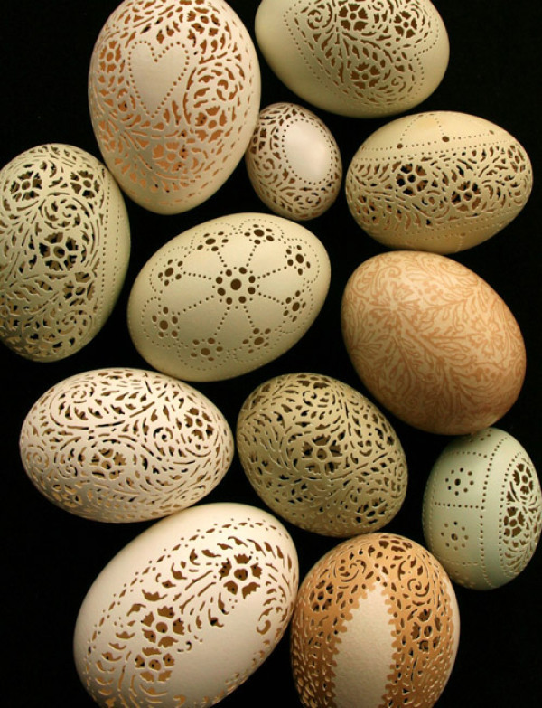 kingpin007-blog:  Unbelievable Hand-carved Victorian Lace Eggs 