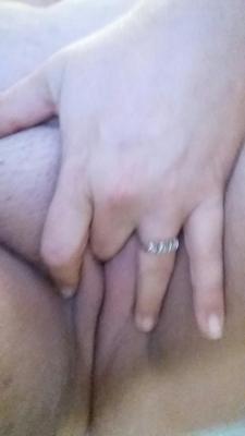 hmcouple:  Big pussy in need of some attention. 