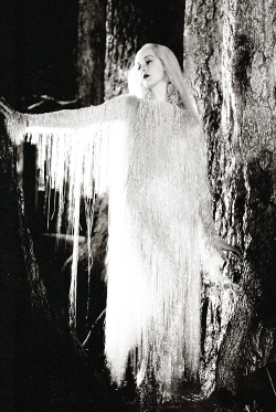 vintagegal:  Anita Louise as Titania in A