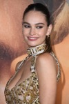 Porn itsdarkinsidee25:Lily James premiere del photos