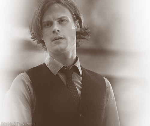 Spencers Girl S Secret Passion Matthew Gray Gubler In Vogue May 2011