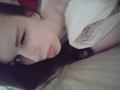 lil-uni:  Random selfies this week :3<3 <3 <3
