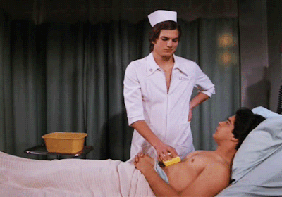 tumblr_nz0gfud9x21qdug0jo1_400.gifv