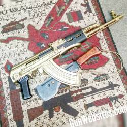 gwebs:  Gold AK47 Spetsnaz Machete   #GunChannels