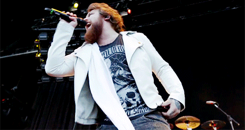 askingxalexandria:  Mayhem Festival Day 1: San Bernardina, CA [video] 