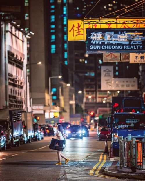 signboard TKT #hongkong #discoverhongkong #nightshooters #streetphotography #streetsignhk #theimaged