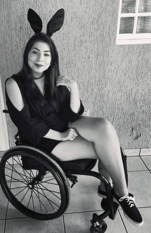 phelddagrif:Thick legged Latin paraplegic hottie. Super encantadora!!!!!