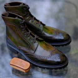 dandyshoecare:  &ldquo;Утро в сосновом бору&rdquo; The new Patina by Alexander Nurulaeff - Dandy Shoe Care. Inspired by a picture I have been loving since when I was a child. All the splendor of the colors of a forest full of surprises