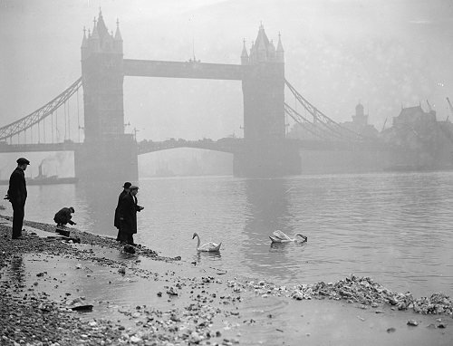 cat-eye-nebula:  Foggy Britain, from 1928 to1952. (x) Click on the pictures for location