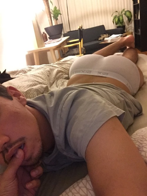damianthedom: latinolotion: It’s getting there. If by “there” you mean my lap