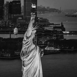newyorkcityfeelings:  The Lady of New York by @beholdingeye @flynyon #nyc