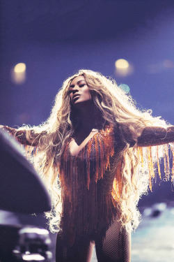 girlsluvbeyonce:On The Run Tour II - Arlington