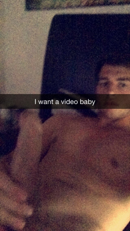 snapchathotguys:  Http://SnapchatHotGuys.tumblr.com