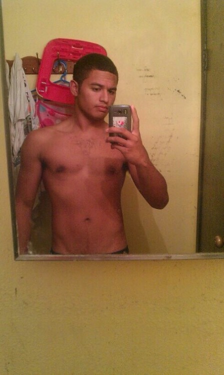kekoa1:  tahitiangirly:  I have tons more of him including a short video.  Would love to see it!