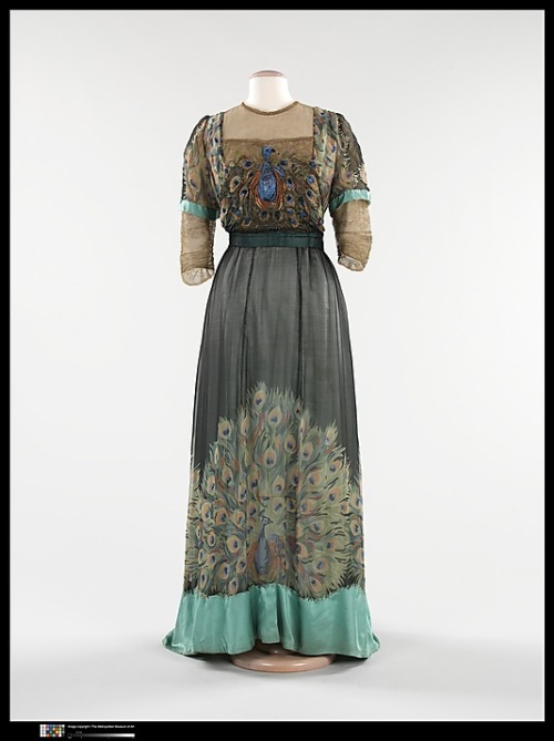 omgthatdress:Evening DressWeeks, 1910The Metropolitan Museum of Art