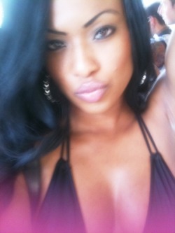 badbroads:  badbroads.tumblr.com TJ’s ***Summer Time Fine***