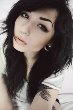 alternative-grunge-girls:  cataclysmic-occurence:  h0spital4s0uls:  Credit to her on facebook  holy wow  ♡alternative babes♡