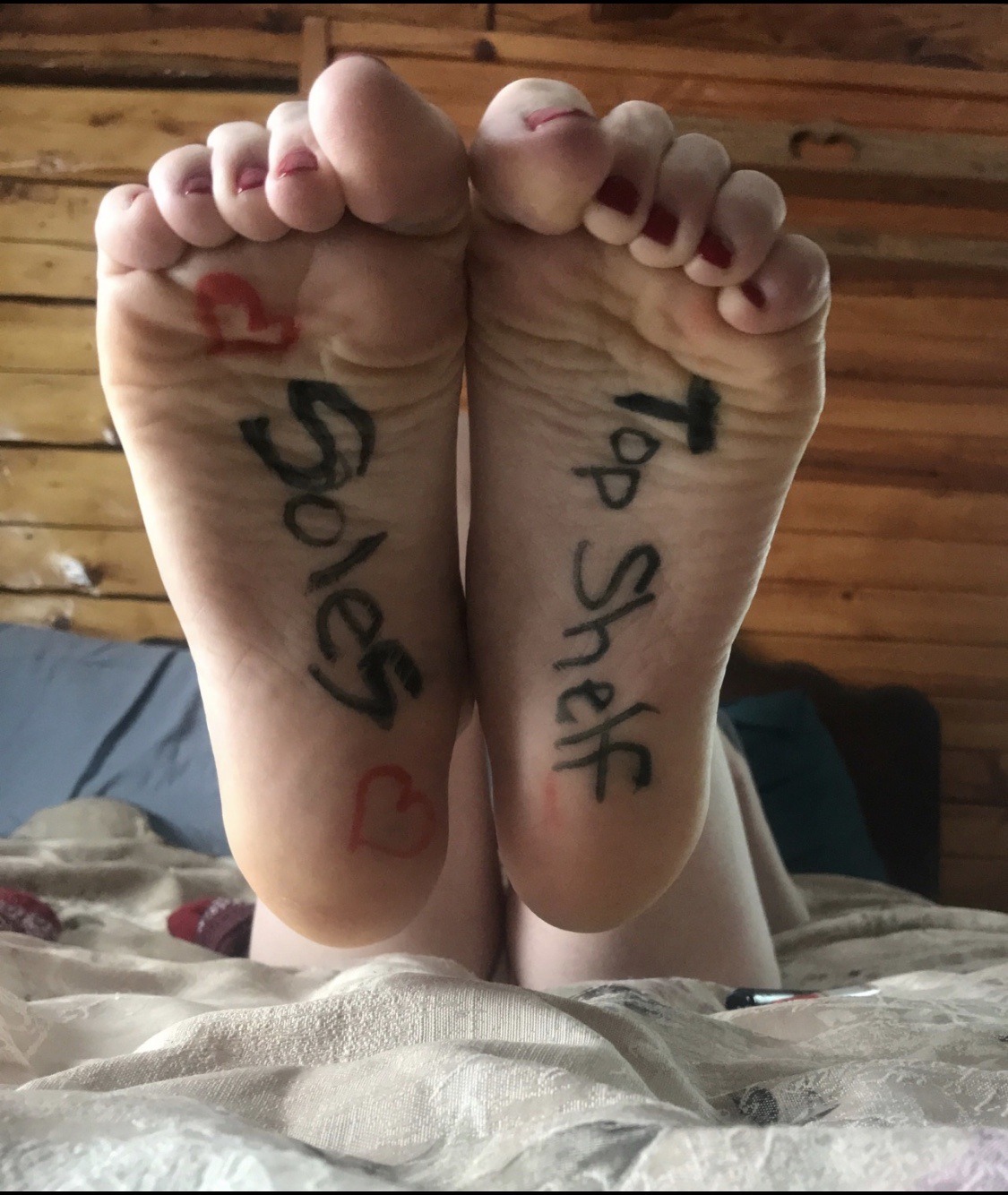 bisexualbeech:topshelfsoles-x-topshelfbooking:Shout out to the beautiful soles of