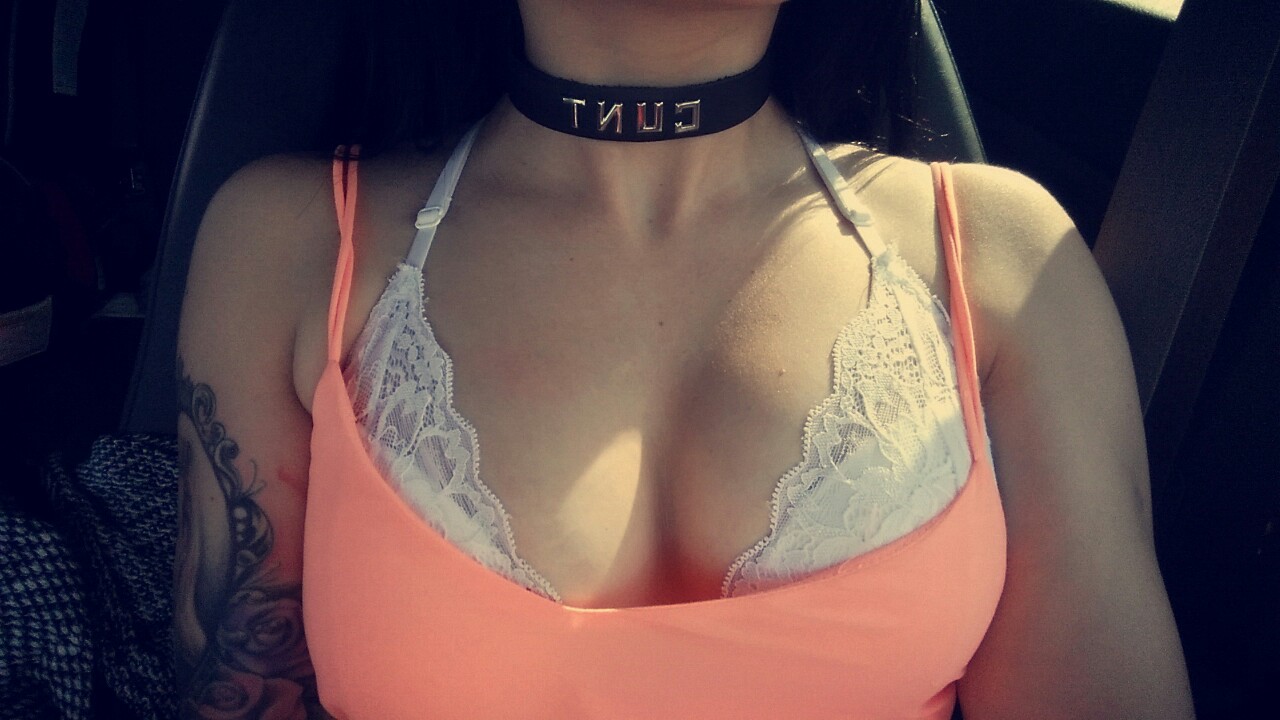 ultratwistedbubble:  My new cunt choker.